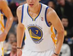 PG电子试玩-尼克斯后卫林书豪展现出色状态，成为球队关键人物